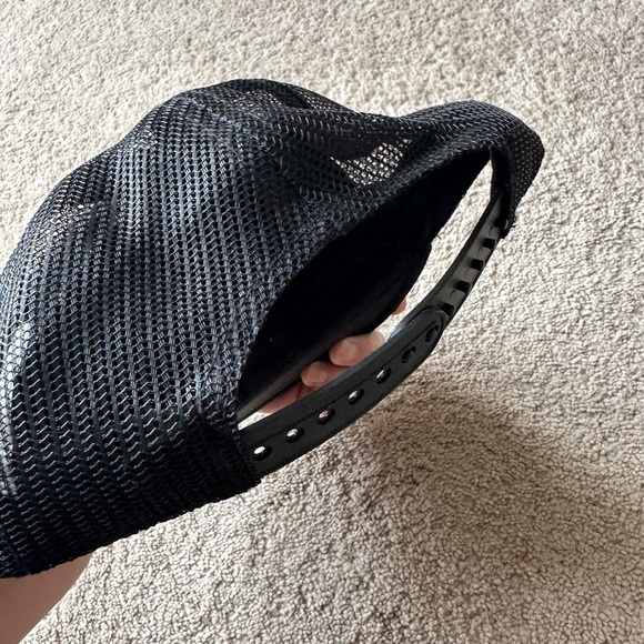 Youth trucker smiley face hat nwot - Picture 3 of 3